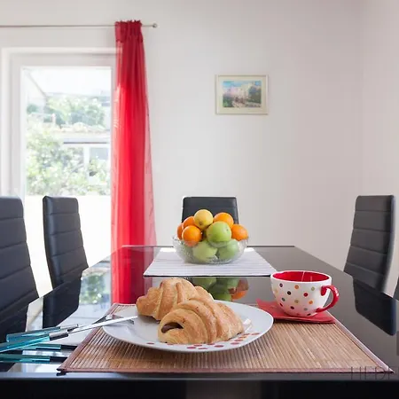 Apartment Miniatus A48 *
